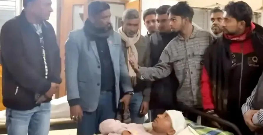 মিছিল মুখোমুখি হতেই বিএনপি-জামায়াত সংঘর্ষ, আহত ১২